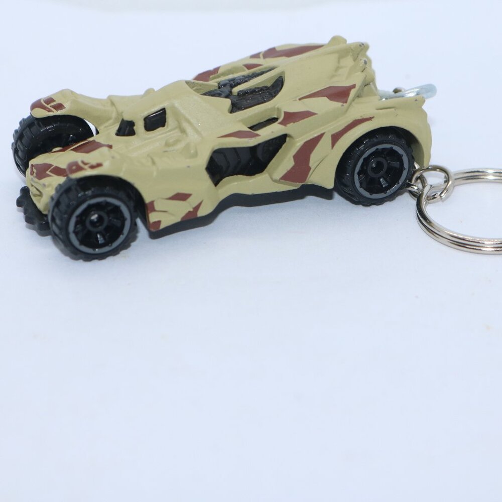 Hot Wheels 2015 Batman Batmobile Tumbler camo version 1/64 scale